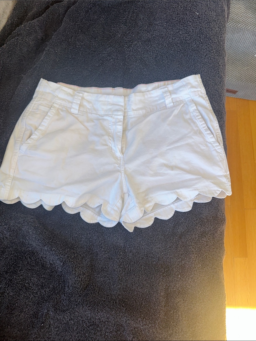 Vineyard Vines White Scallop Hem Bermuda Shorts